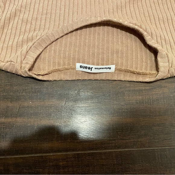 Reformation Ribbed  Long Sleeve Top  Medium - Picture 3 of 3